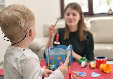 "Risveglio dell'udito" in due bambini con profonda sordità: merito di una nuova terapia genica