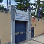 Droga e telefonini introdotti illegalmente nel carcere di Barcellona Pozzo di Gotto: arrestati agente di polizia penitenziaria e infermiere