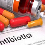 Garattini (Istituto Mario Negri): "L'Italia è il Paese europeo che utilizza più antibiotici. Da noi manca la medicina territoriale"