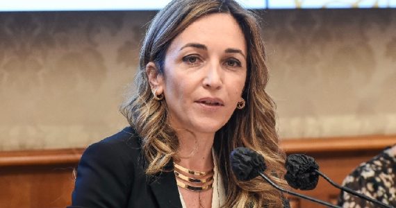 Liste d'attesa, Castellone (M5S): "Dal Governo solito gioco delle tre carte"