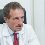 Mal di schiena e nuove terapie: possibile il ritorno allo sport anche a 70 anni. Chirurgia mininvasiva e robotica contro la stenosi del canale lombare