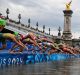 Olimpiade di Parigi: i rischi per gli atleti che gareggiano nella Senna
