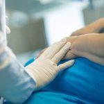 Usa, rischio burnout per medici e infermieri dopo la sentenza che limita il diritto all'aborto. Lo studio