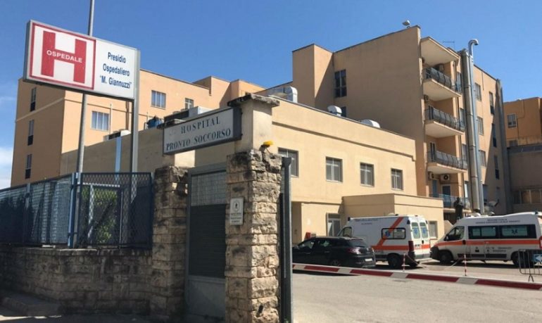 Ambulanza soccorre uomo riverso per terra, ma in ospedale finiscono autista e infermiere. È accaduto a Manduria (Taranto)