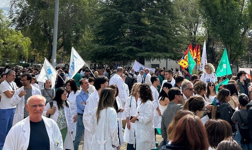 Non solo Foggia: nuova manifestazione a Roma il 20 novembre. Le richieste di Anaao Assomed, Cimo-Fesmed e Nursing Up