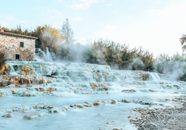 Saturnia (Grosseto), due infermieri romani inveiscono contro i soccorritori del 118. Poi vanno a chiedere scusa