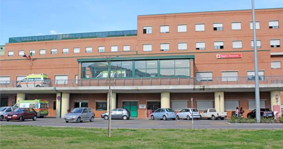 Aggressione, tentata fuga e incendio in ospedale psichiatrico: ore di terrore al Santa Scolastica di Cassino