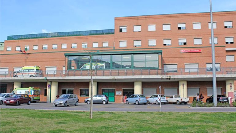 Aggressione, tentata fuga e incendio in ospedale psichiatrico: ore di terrore al Santa Scolastica di Cassino