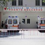 Botte a infermiere e guardia giurata: 24enne arrestato a Cagliari