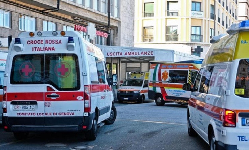 Genova, Pronto soccorso del Galliera in tilt: picco di 30 ambulanze in attesa