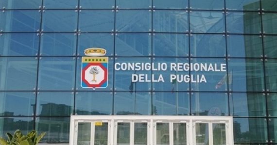 Puglia, consorzio Metropolis nella bufera per presunte irregolarità nell'organizzazione dell'orario di lavoro: 35 strutture a rischio chiusura