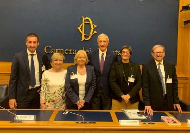 Salute mentale, Fondazione The Bridge: "Combattere lo stigma ripartendo dai giovani e da un uso equilibrato della tecnologia" 