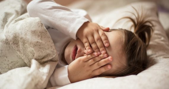 Sonno agitato nei bambini: perché i più piccoli non dormono bene?