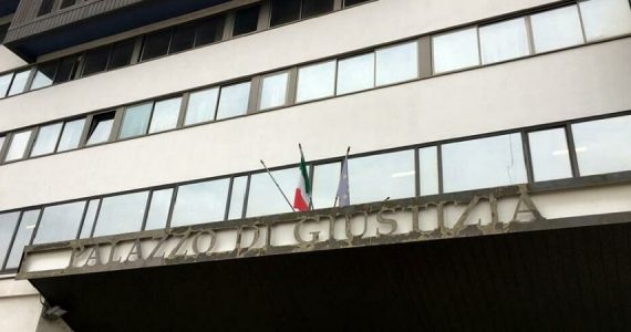 Treviso, mancano i cancellieri in tribunale: li sostituiscono gli infermieri!