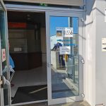 Terrore al Pronto Soccorso: uomo armato di coltello semina il panico, feriti medici, infermieri e carabinieri