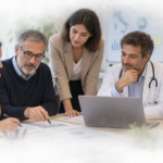 Infermieri e strutture complesse: équipe di professionisti sanitari riunita per programmare le attività del servizio.
