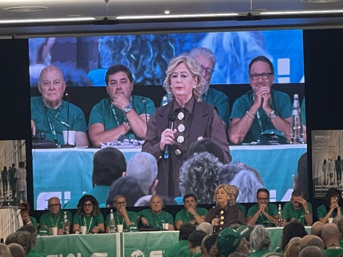 Consiglio nazionale FIALS 2026 a Montesilvano, rappresentanti sindacali e professionisti della sanità durante i lavori.